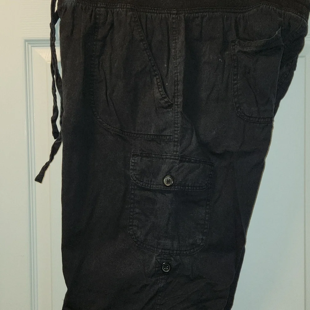 Cargo shorts - Picture 3 of 9